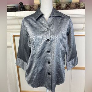 Gray blouse w/brocade pattern wrinkle free buttons down partial tags NEW